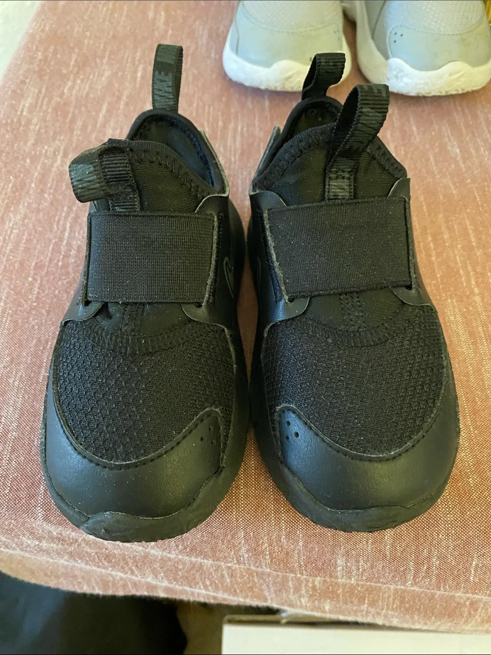 Nike easy off